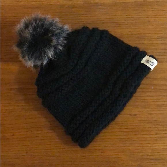 Brand New Handcrafted Black Knitted Hat/Beanie - Picture 3 of 3